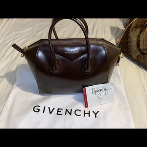 GIVENCHY ANTIGONA MEDIUM